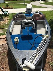 Ranger Bass Boat  PLEASE READ CAREFULLY AND BID ONLY IF SERIOUS!  NO RESERVE!