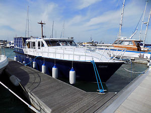 Bruce Roberts Waverunner 342 Steel motorboat, Liveaboard motorboat, House boat