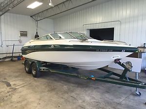 1999 Crownline bowrider 202