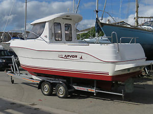 Arvor 215 sports fisher. Pilothouse.  Turbo diesel.