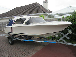 1975 Classic Broom Scorpio speedboat/ski boat with sliding roof