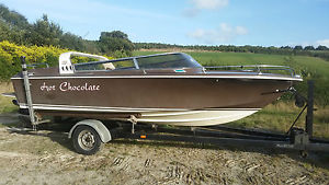 Broom Capricorn Speed Boat 18ft 5.0 V8 Mercruiser on Trailer