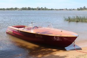 Classic 1975 Lewis Clinker Ski Boat, 302 Ford Windsor V8