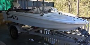 CARIBBEAN SKI BOAT,115 HP JOHNSON SEA-HORSE V4 OUTBOARD MOTOR,NEW BIMINI