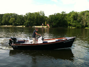 2009 16 Foot Center Console Boat