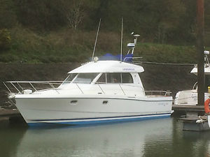 Beneteau Antares 1080 Flybridge Cruiser