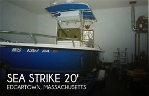 2000 Sea Strike 205 Center Console