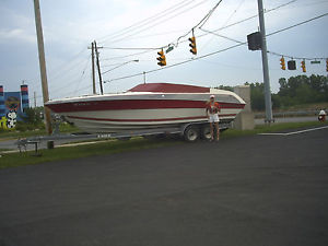 1989 251 Liberator performance boat with integrated swim platform