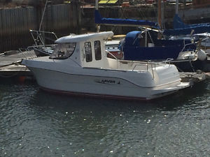 2007 Arvor 215 sports fisher. Pilothouse.  Turbo diesel.