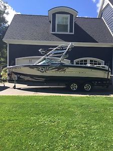 2009 Super Air Nautique 230 Team Edition