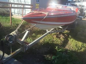 PlanCraft 4.5M Pinto Ford Inboard  Engine Straight 4  Speed Boat