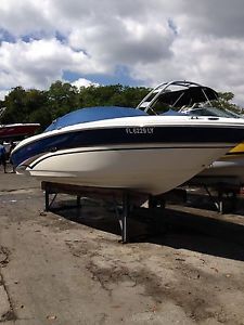 2002 Sea Ray 220 BR