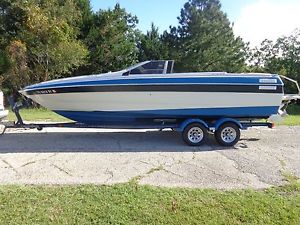 24' Bayliner Ciera Sports Cruiser Boat