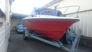 Boat sportsmancraft fibreglass deep hull 16 foot 4.5m