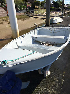 Dinghy Stessl - MUST GO - plus 6hp outboard motor