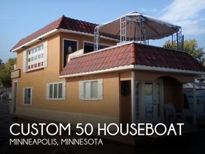 2014 Custom 50 Houseboat