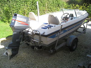 15ft SPEEDBOAT with 60HP YAMAHA OUTBOARD ENGINE and HALLMARK TRAILER    A HELLAS