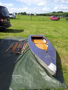 TYNE folding dinghy - with oar locks and reinforced transom