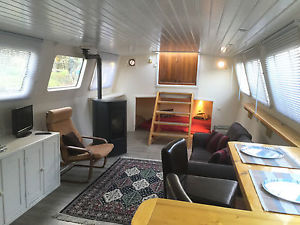 Widebeam Dutch Barge houseboat liveaboard canalboat w London residential mooring