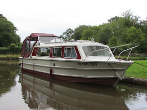 Canal boat cruiser Burland 26'