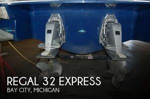 2015 Regal 32 Express