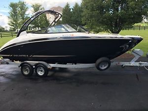 2015 Yamaha 242 Limited S Jet Boat