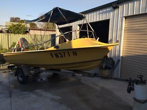 Boat Firbreglass runabout with trailer