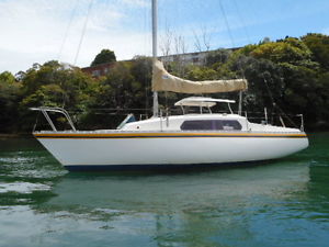 Hutton 24ft fixed keel fiberglass yacht very tidy wow! (sydney harbour) No Reser