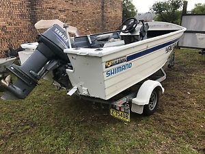 4.6M center console Horizon and Trailer with 40HP Yamaha all rego ready for use.