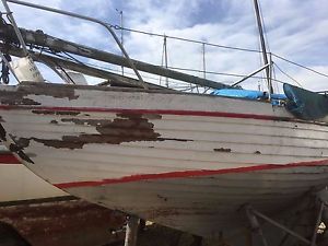 Wooden Sailing Project Boat Clinker Style Requires Work 23ft Long Keel