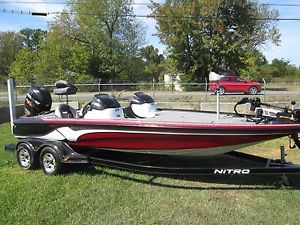 NO RESERVE, 2013 NITRO Z9 with Mercury 250 Pro xs with 206 Hours...