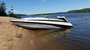 1999 Crownline 248 ccr