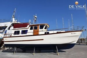 COLVIC TRAWLER YACHT. TWIN ENGINES. LOW HOURS. 2 CABINS. FULLY REFURBD.BARGAIN.