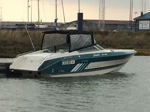 Power boat cruiser  cruiser international rogue 2500