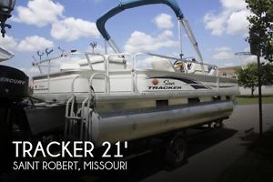 2007 Tracker 21 Fishing Barge