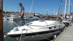 Sunseeker Offshore 28 - Twin Volvo 200hp Diesels