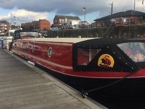 Stunning 60x12 ft custom fitted widebeam, Houseboat, live aboard, barge