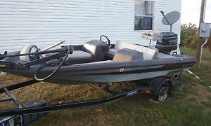 89 Questar bass boat