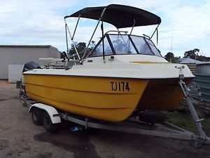 Markham whaler twin hull, Trailer & twin 40hp outboard motors