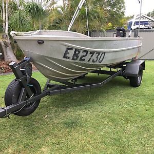 boat tinnie aluminum clark quintrex stacer