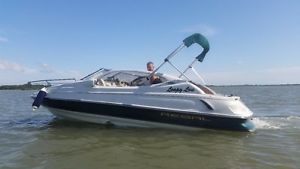 Speed Boat. Regal Cuddy 1999 4.3 Volvo Penta GL with Trailer