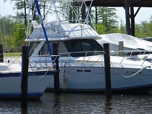 1986 Chris Craft 33' Amerosport Cabin cruiser