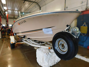 1982 Rinker 17VIO