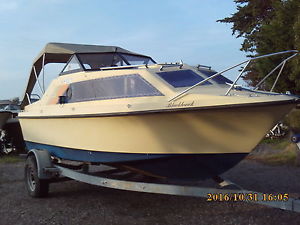 SHETLAND BLACK HAWK MOTOR CRUISER HONDA 9.9HP OUTBOARD AND TRAILER