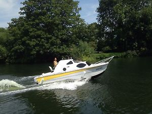 sports crusier boat with trailer