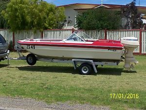 PRIDE Firebird 1968 Retro SKI BOAT