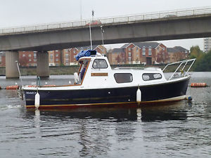 Seafarer 21 Pilot House Motor Boat Perkins 4108 Diesel Inboard Engine