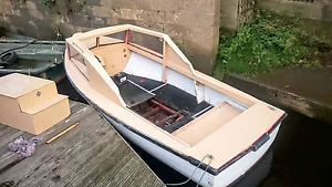 Fibreglass Day Boat - No Engine. Priced for Quick Sale