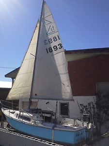 Clipper 21' Trailer Sailer, a true classic yacht with a good  galvanised trailer