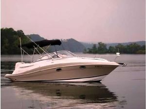 26Ft Four Winns Cabin Cruiser with Generator and Manuel